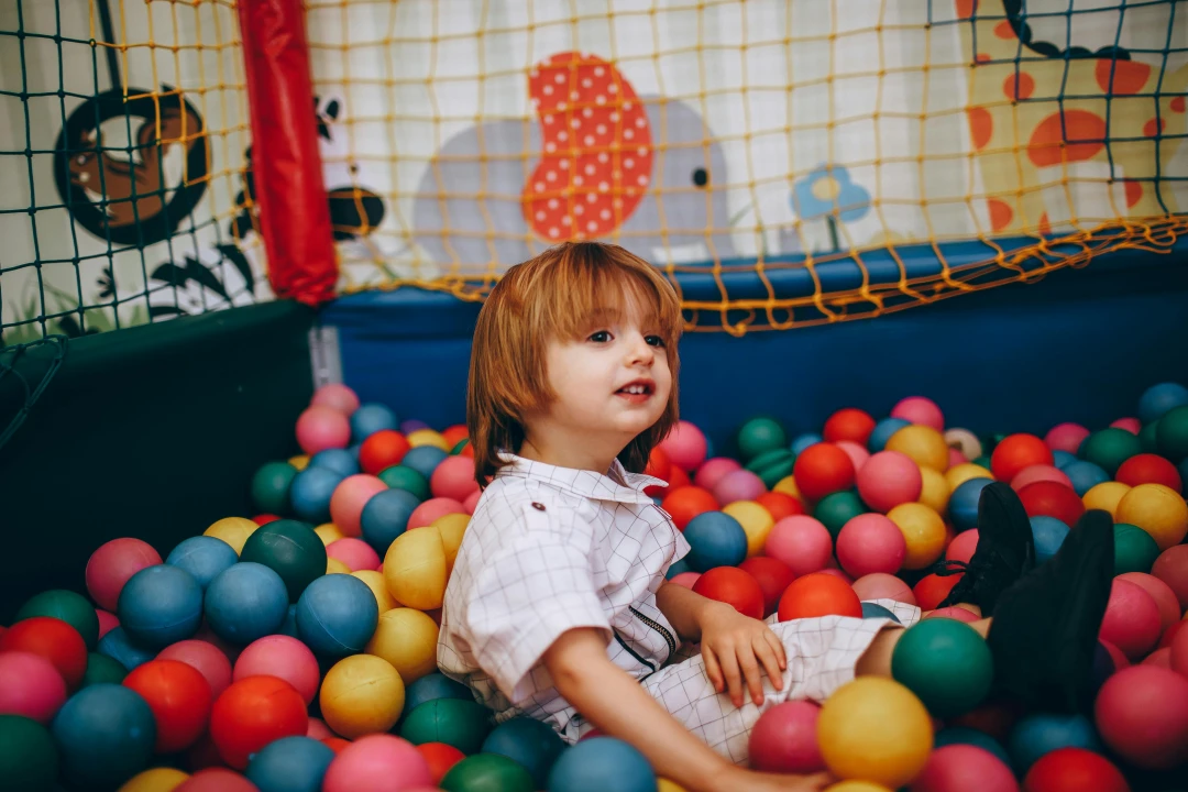 Comment devenir le prestataire de référence des réseaux de micro-crèches privées.